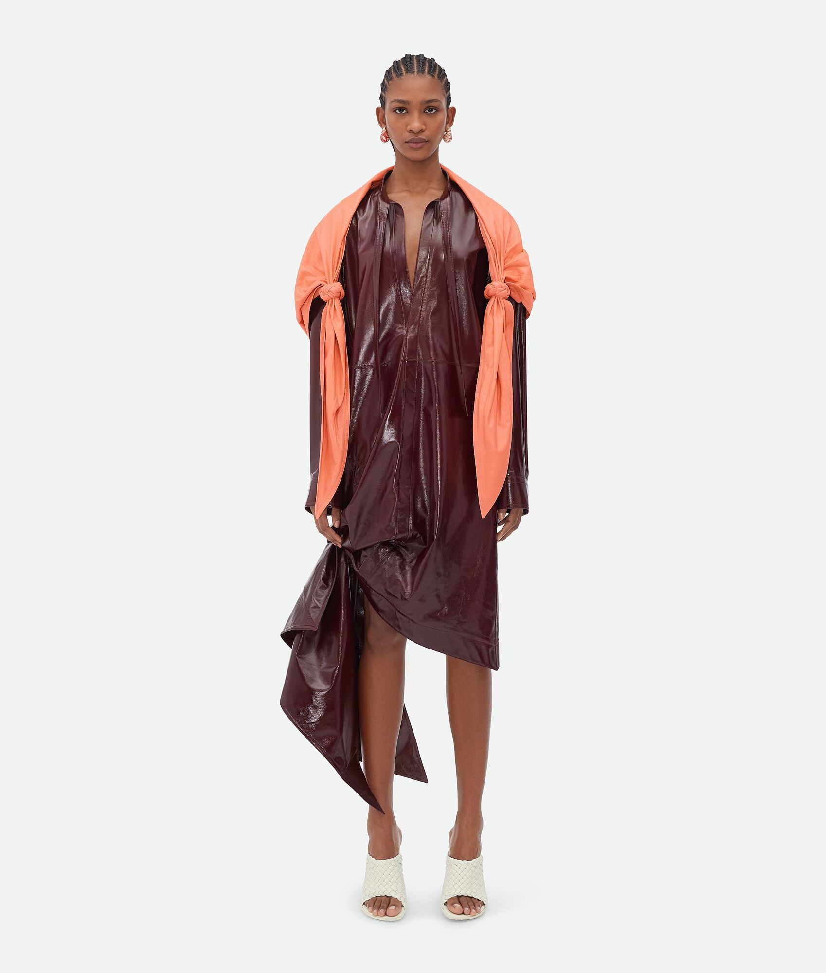 Shiny Leather Dress With Knot Detail - 5