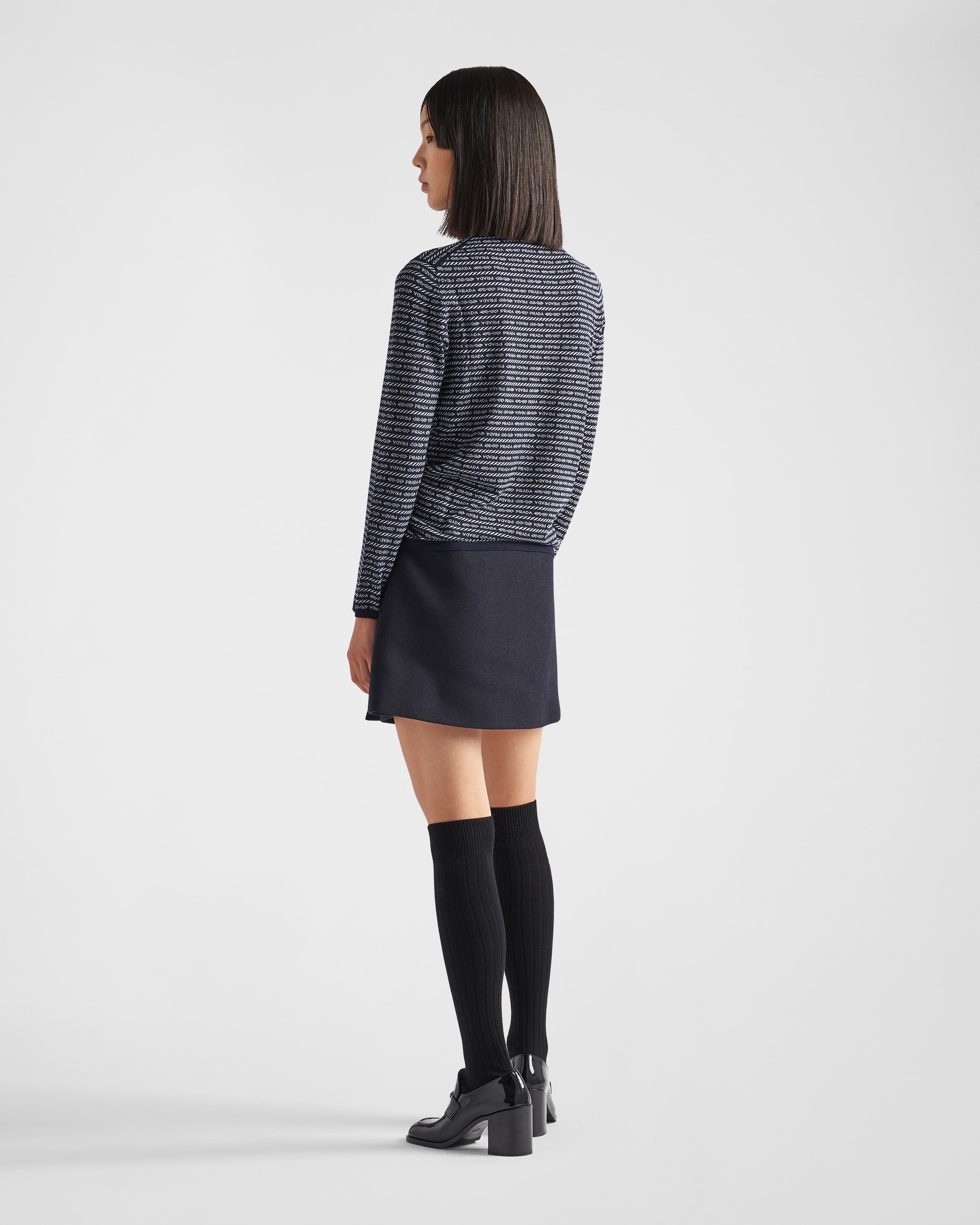 Superfine wool turtleneck sweater with intarsia logo - 5