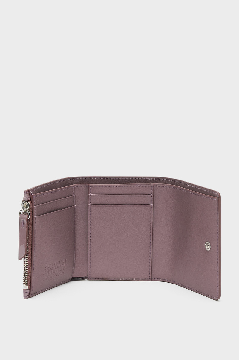 Four stitches wallet 2