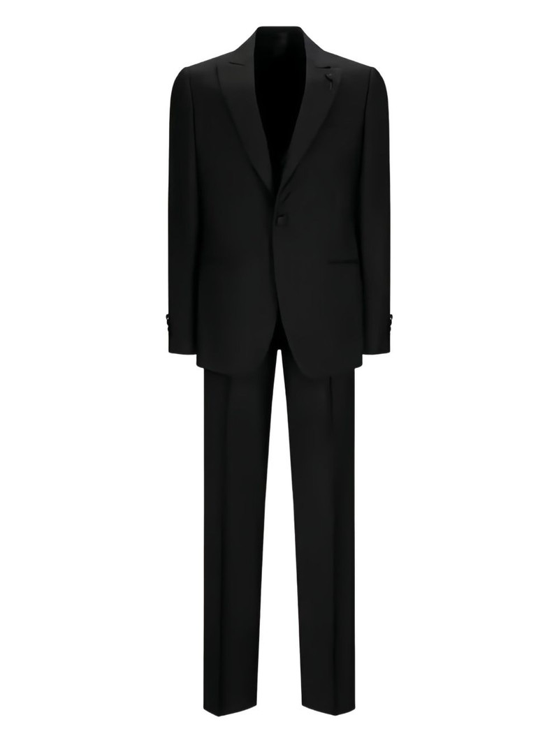 single-button suit 1