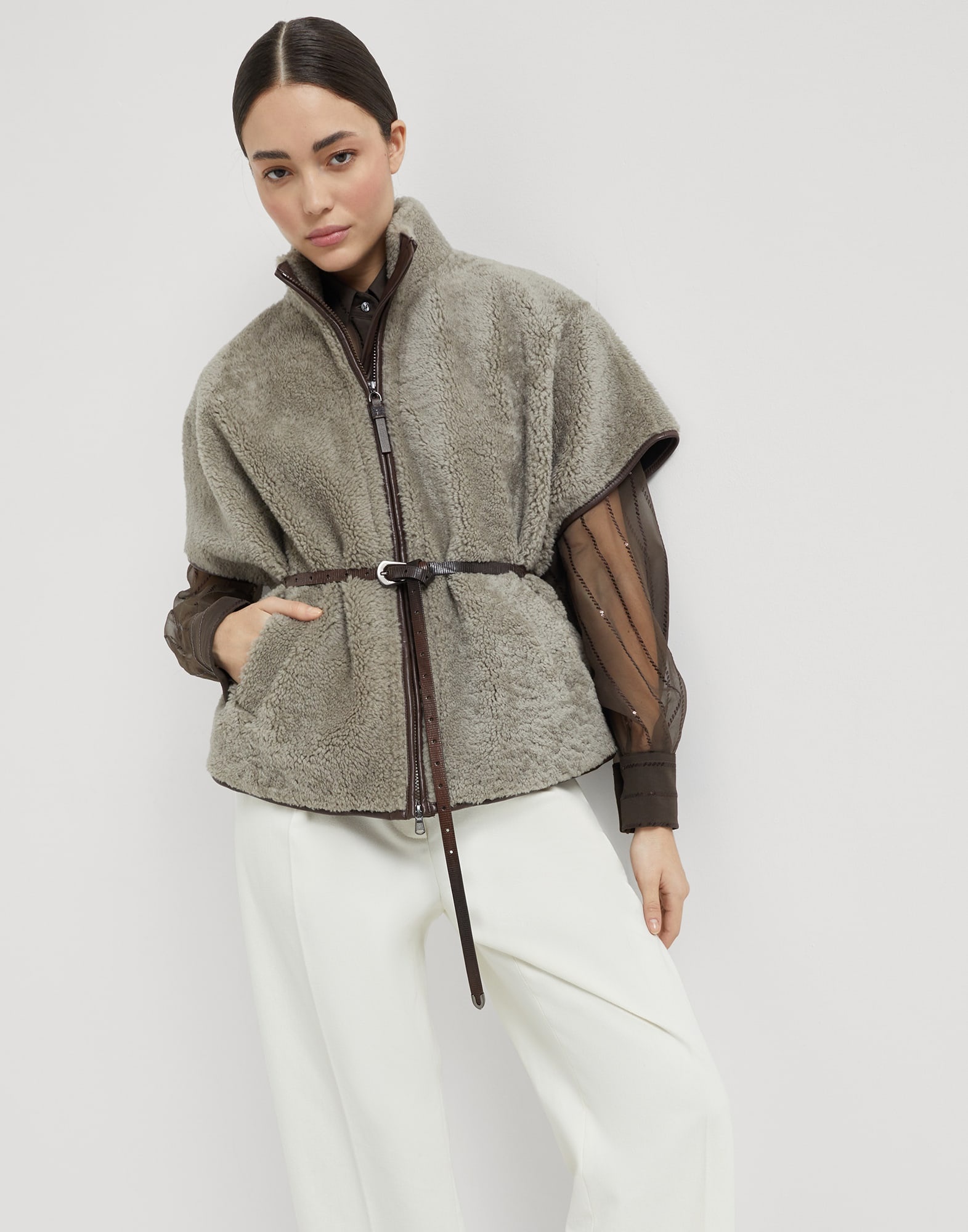 Curly shearling short sleeve outerwear jacket with shiny zipper pull - 4