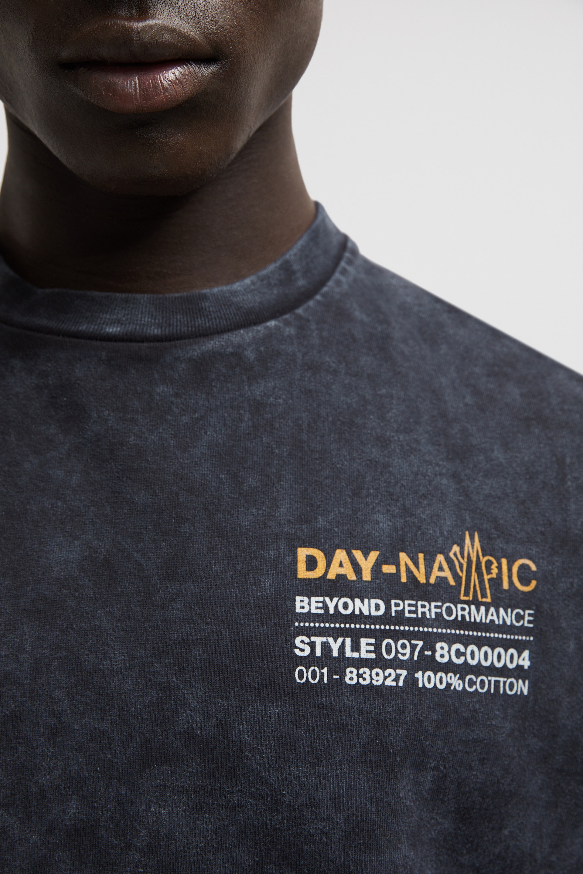 Logo T-Shirt - 6