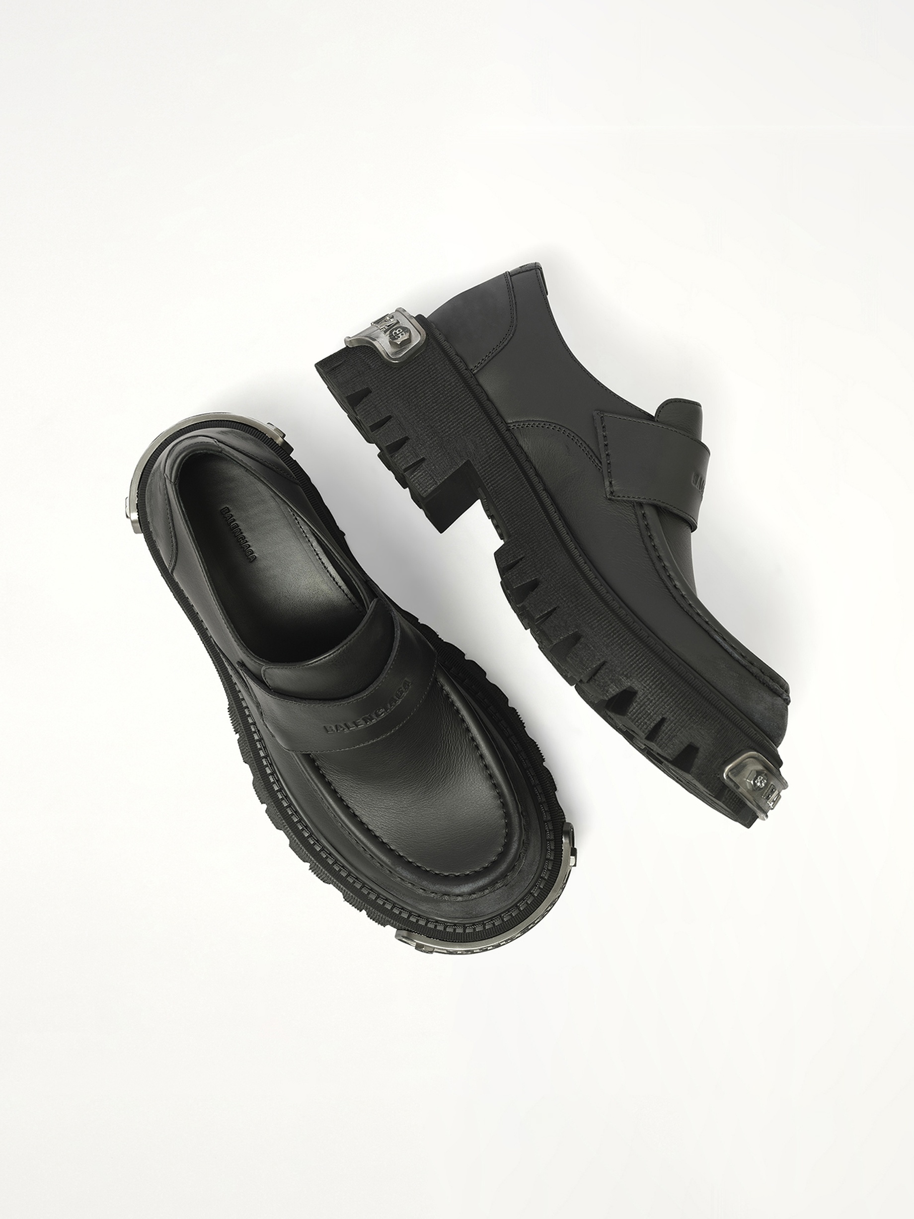 Tractor Loafer L20 in Black/Silver - 4