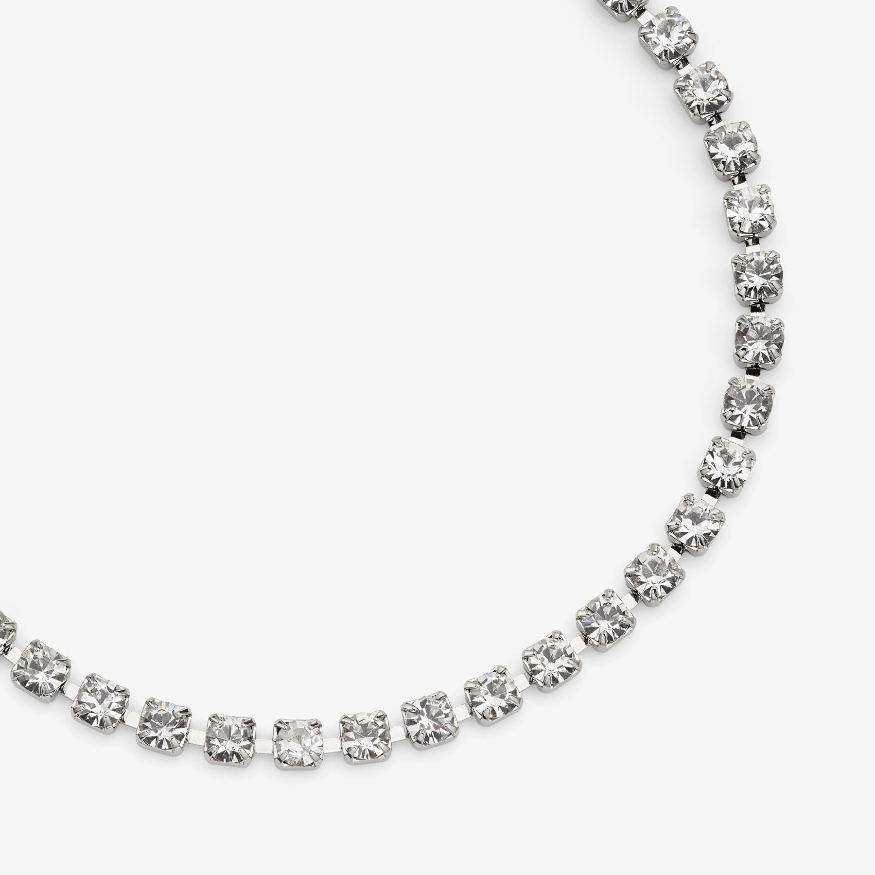 Saeda Anklet
Silver-Finish Metal Anklet with Crystal - 3