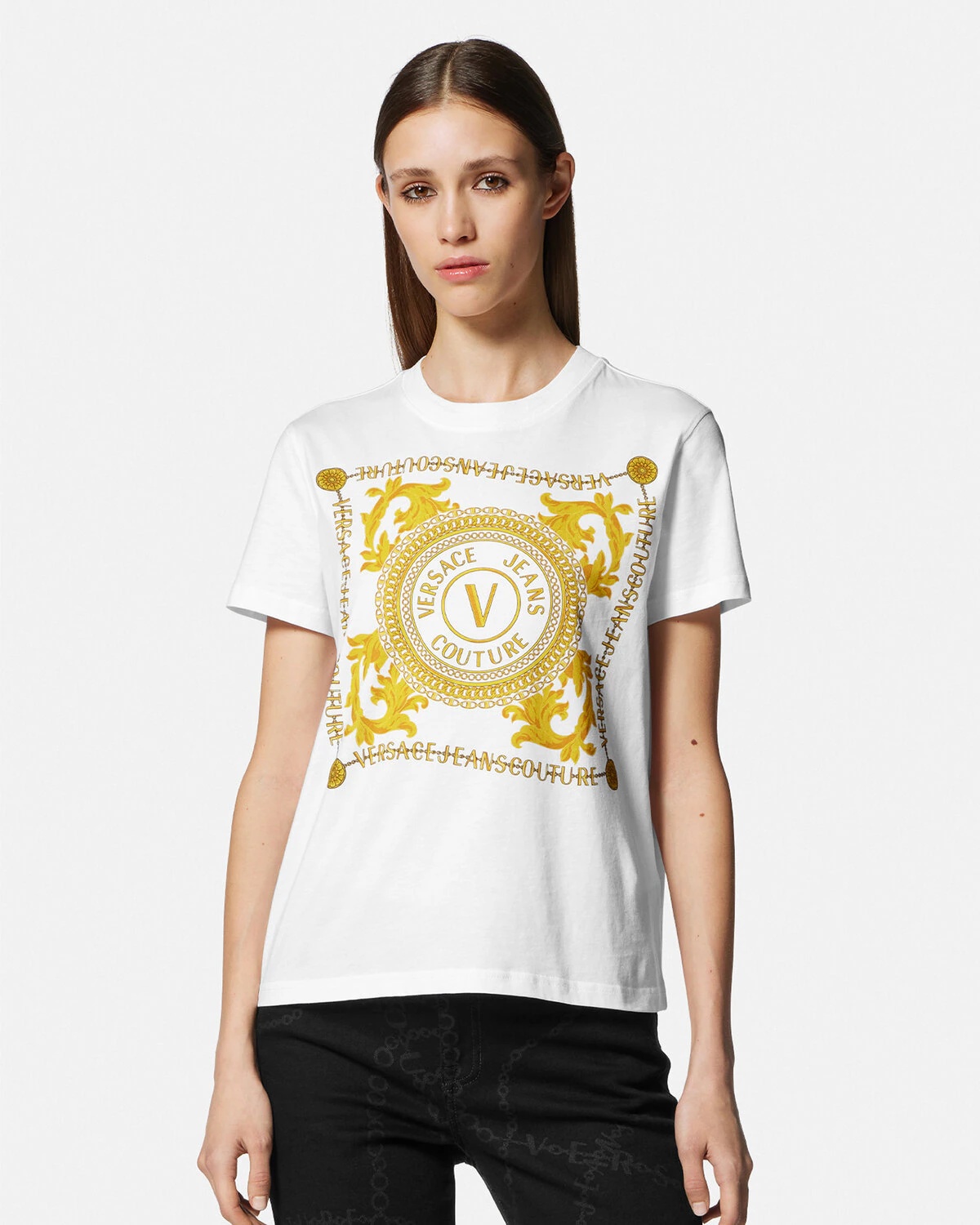 V-Emblem Chain T-Shirt - 3