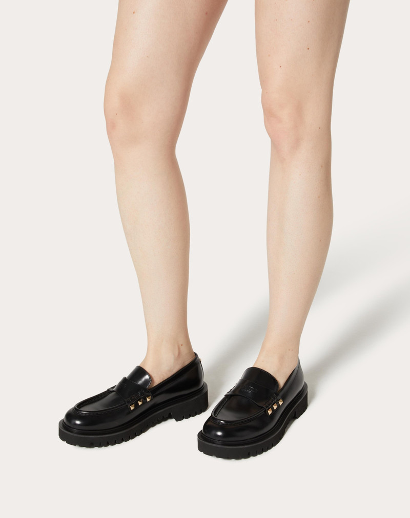 Valentino ROCKSTUD CALFSKIN LOAFER outlook