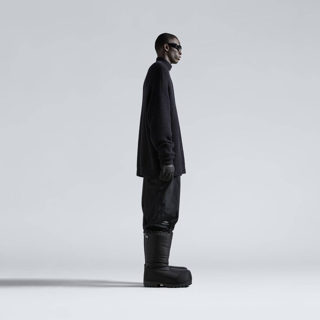 Skiwear - Half Zip High Neck Sweater in Black - 3