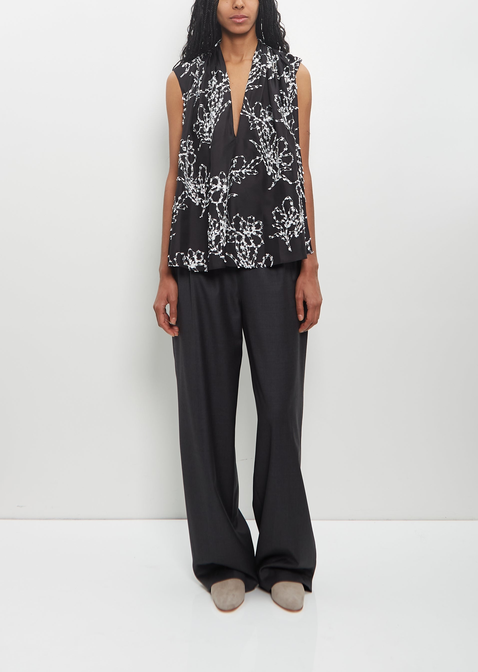 Silk Asel V-Neck Sleeveless Top - 4
