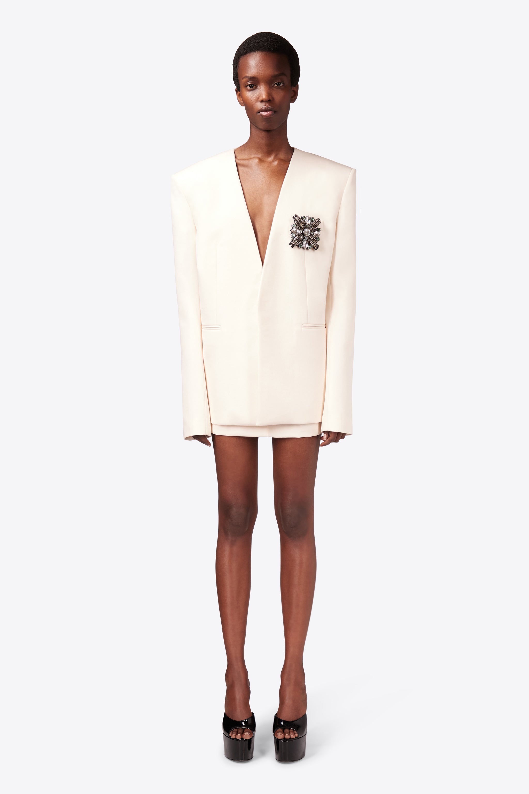 CRYSTAL BROOCH COLLARLESS BLAZER - 3