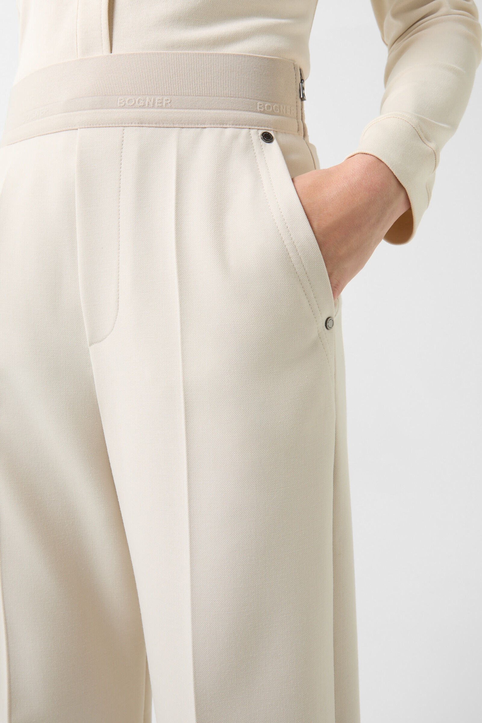 Ylvi Marlene pants in Sand - 5