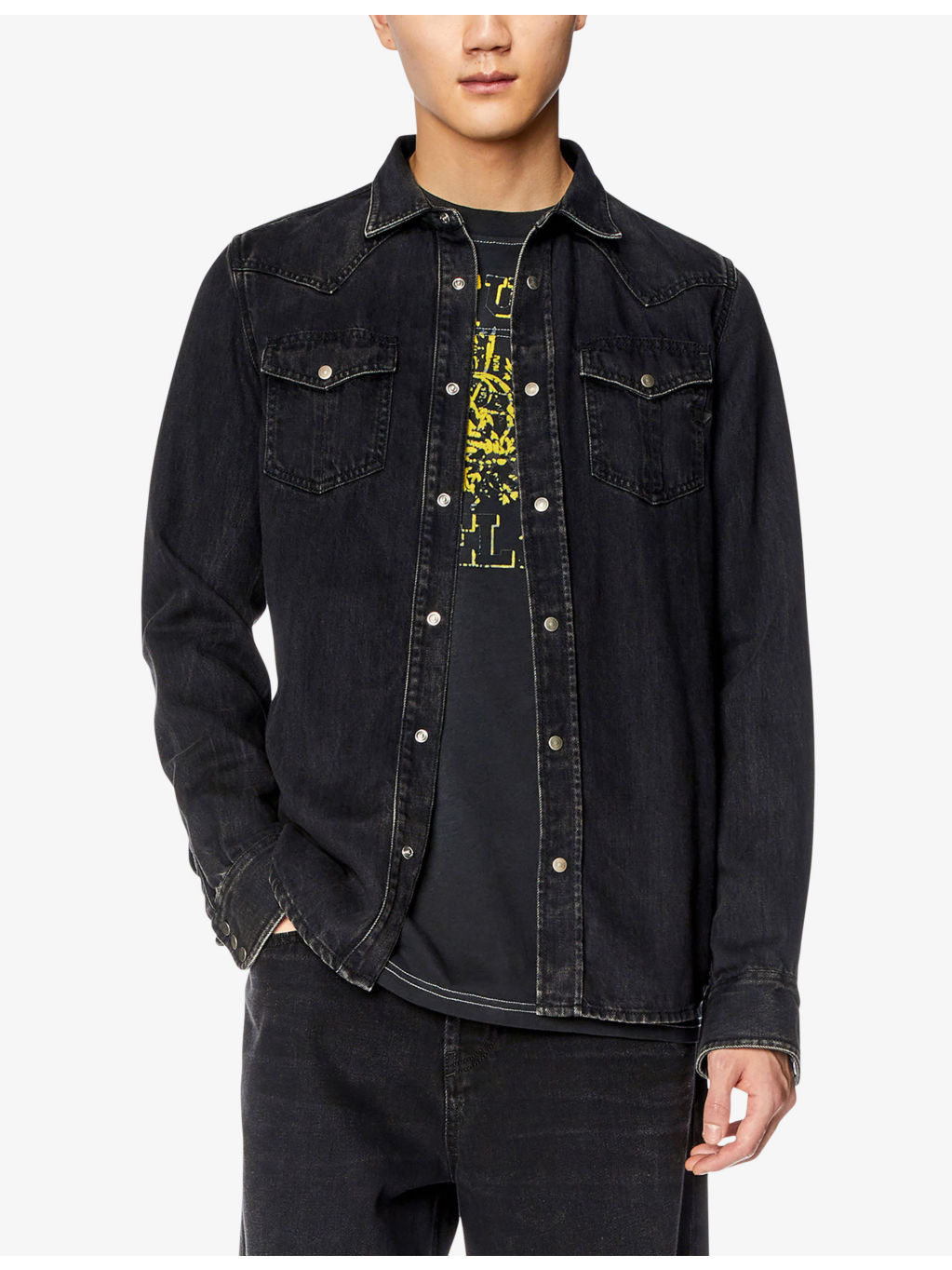 Vega patch-pocket regular-fit denim overshirt - 5