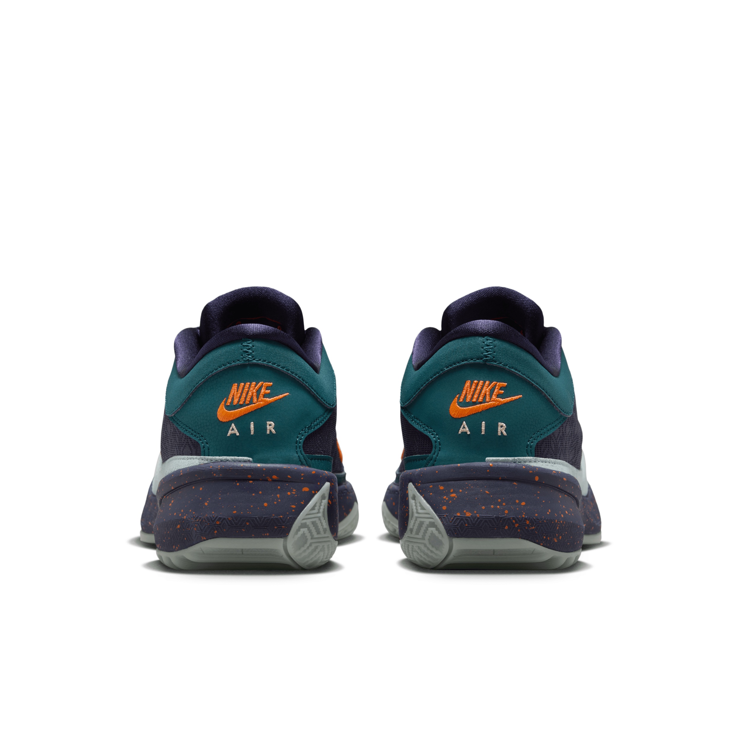 Nike Men's Giannis Freak 5 Basketball Shoes - 6