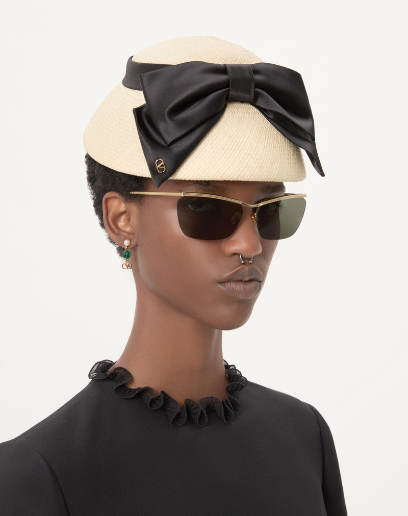 Valentino VLOGO SIGNATURE EARRINGS IN METAL, PEARL AND KNURLED GLASS outlook