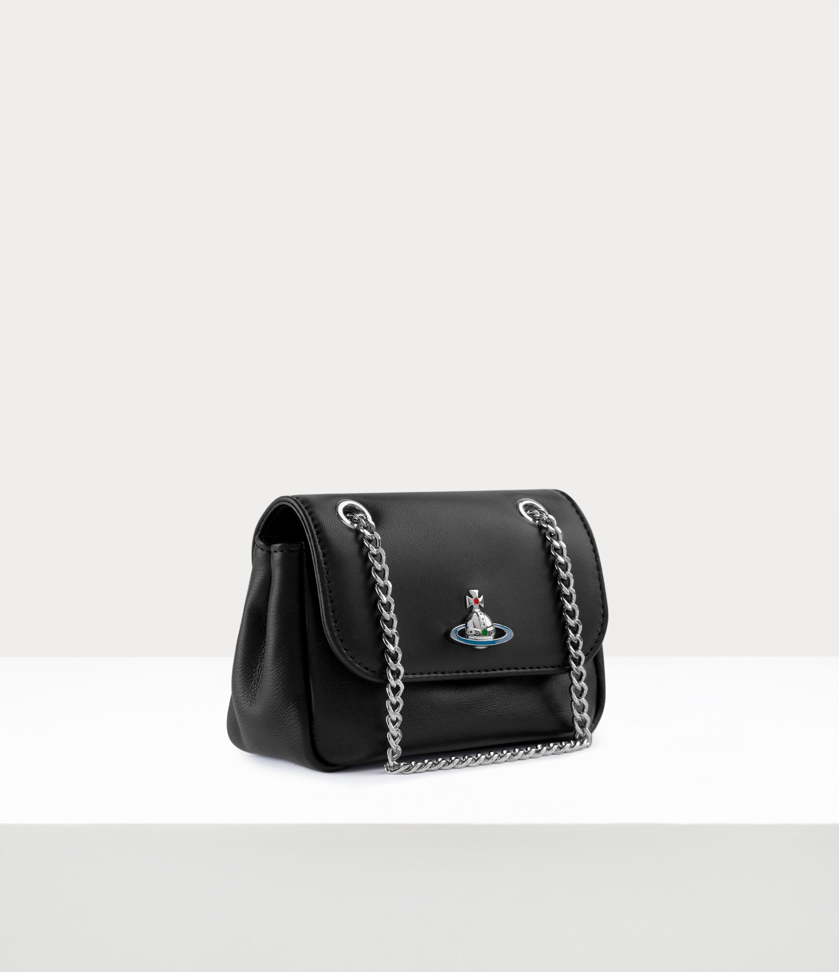 Vivienne Westwood(正規品/送料関税込み) SMALL FLAP PURSE Vivienne Westwood SMALL PURSE WITH CHAIN | REVERSIBLE