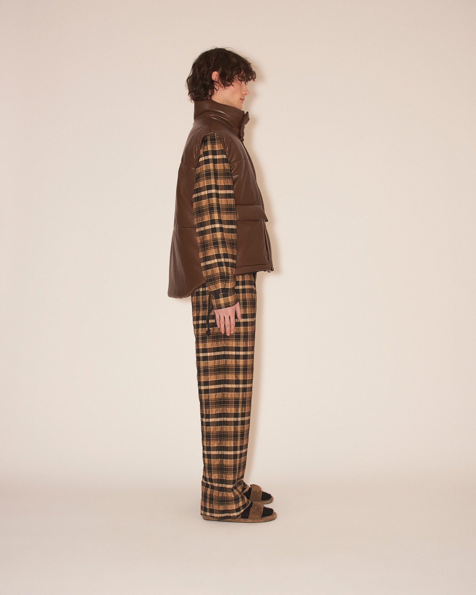 JOVAN - Cropped puffer vest - Dark brown - 3