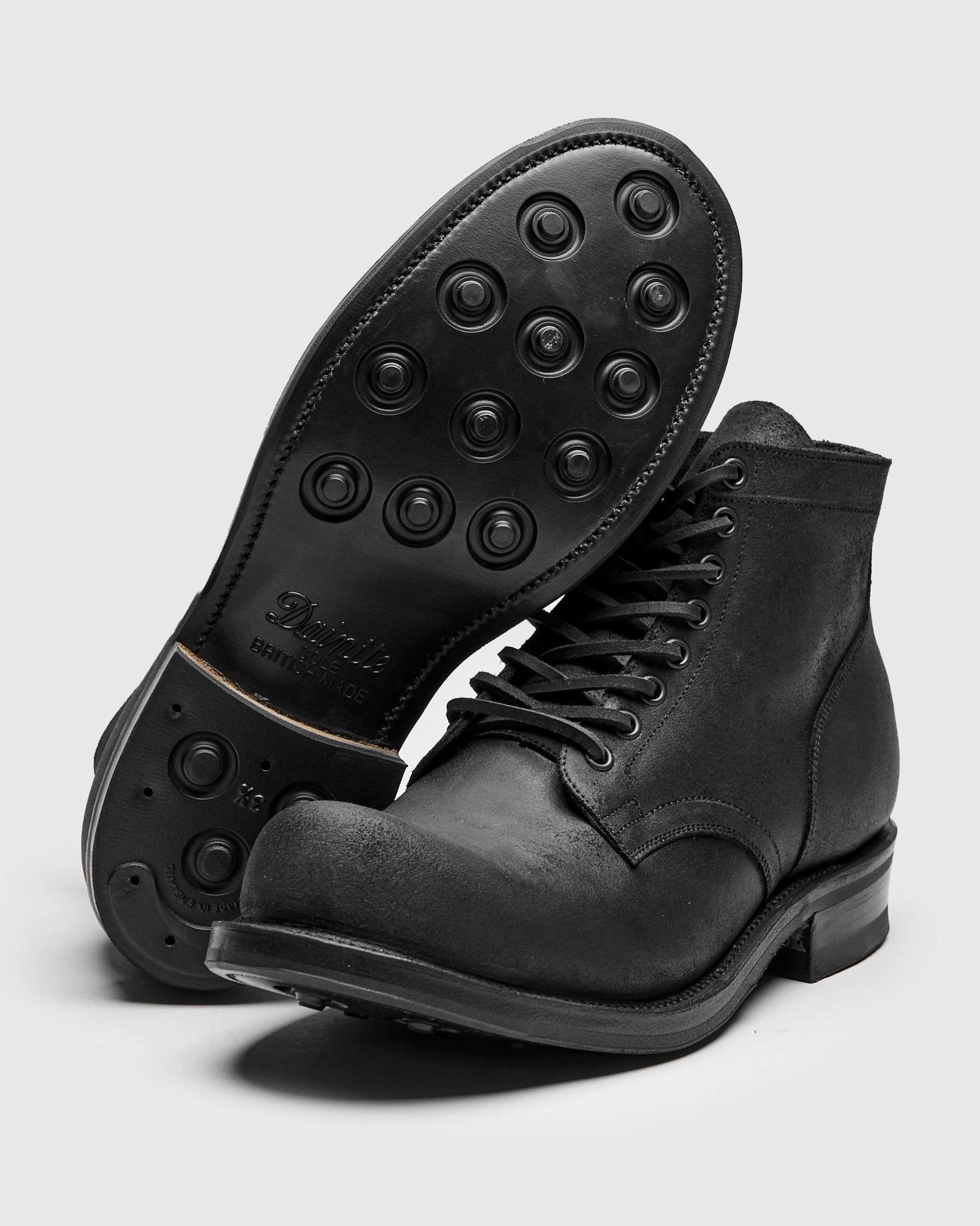 Service Boot 310 in Black Waxy Commander - 2