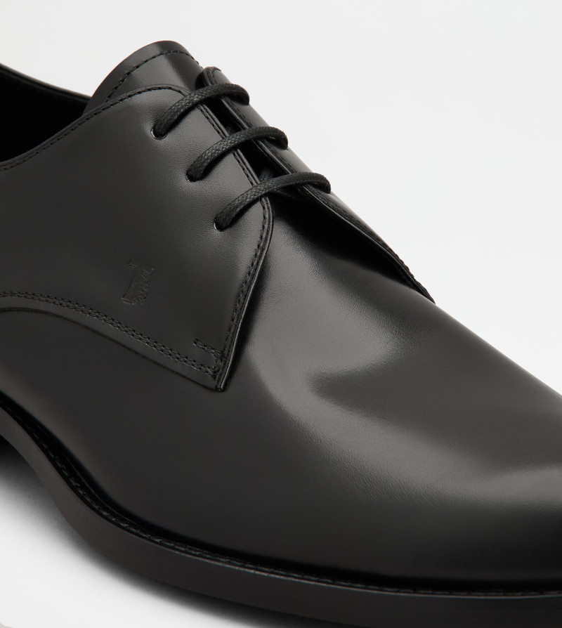 LACE-UPS IN LEATHER - BLACK 5