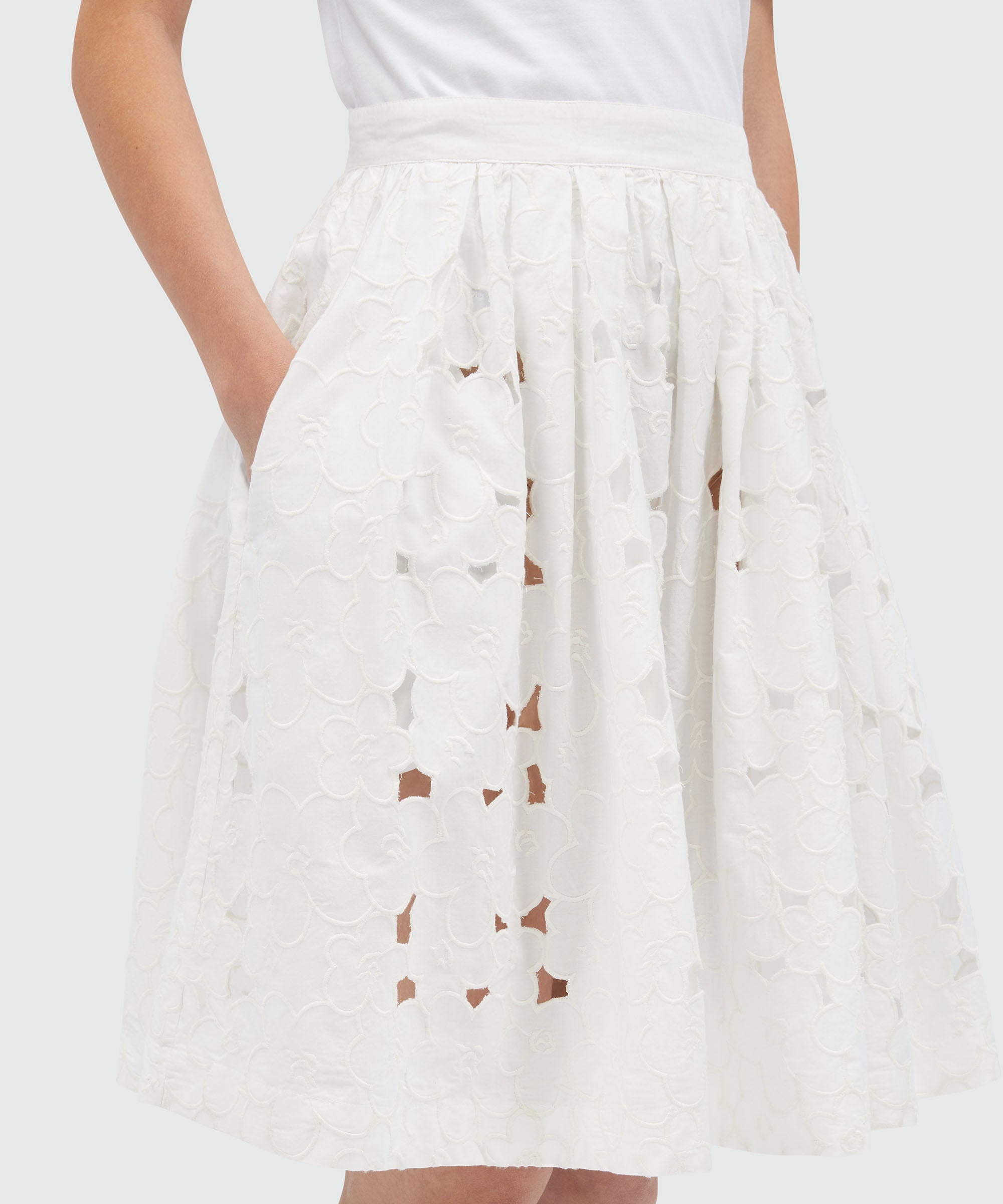 Wide skirt in Sangallo lace - 5