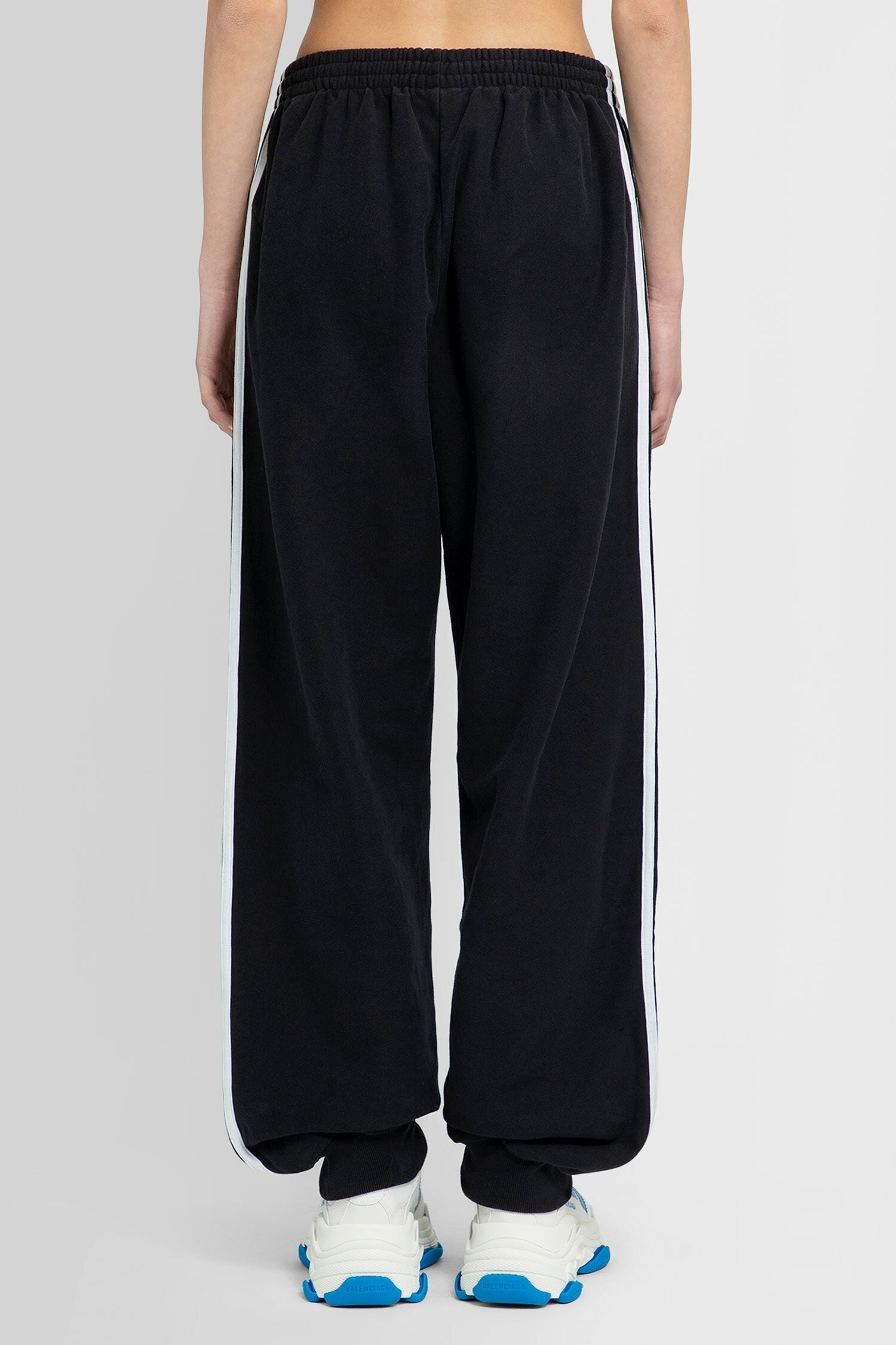 BALENCIAGA WOMAN BLACK TROUSERS - 4