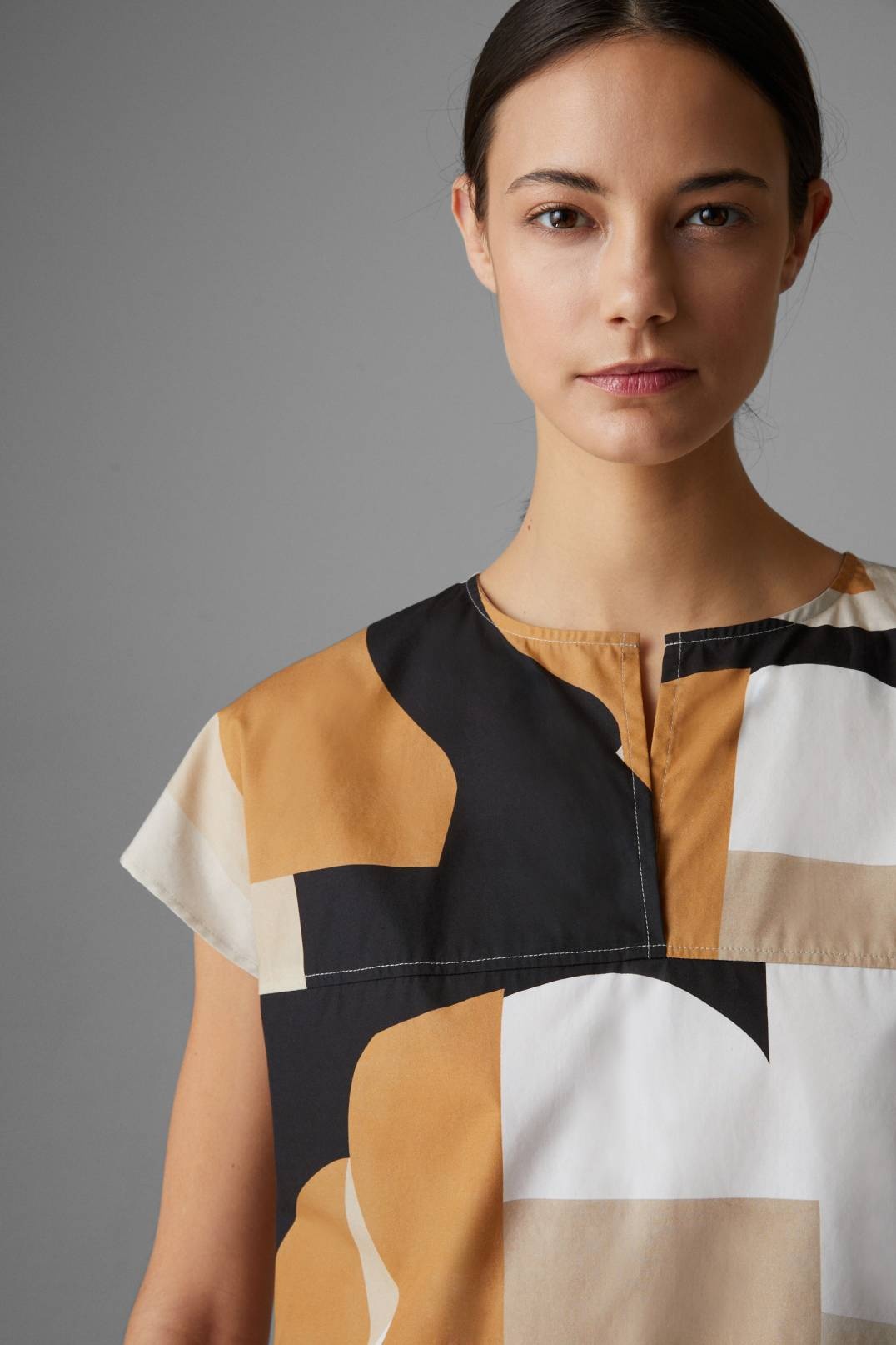 PIA SLIP-OVER BLOUSE IN CARAMEL/BEIGE - 4