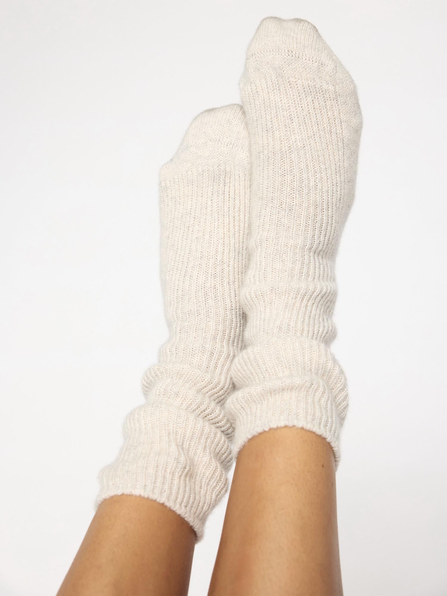 The Ribbed Cashmere Socks - 3