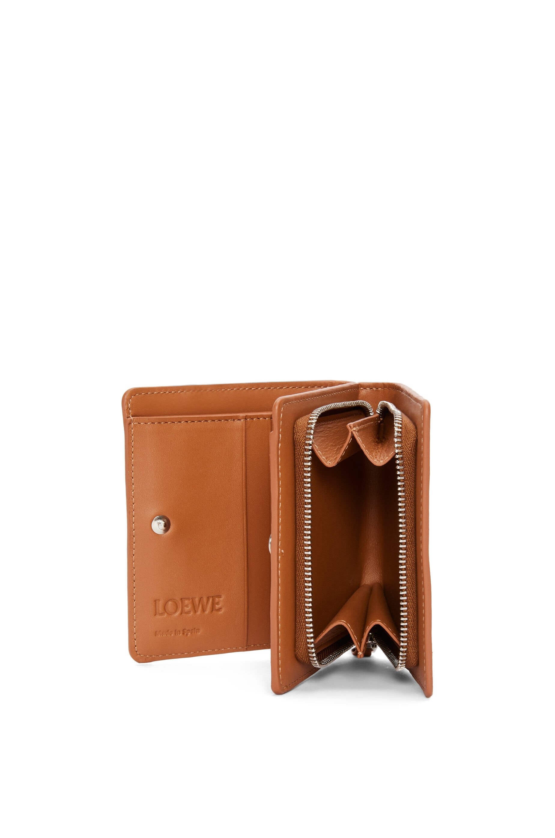 Puzzle Edge compact zip wallet in classic calfskin - 3