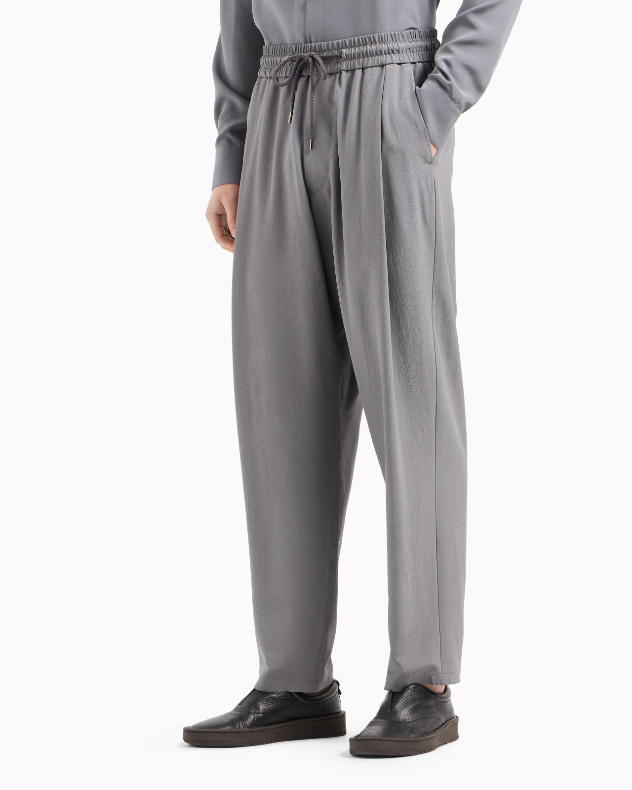 SILK CRÊPE FLAT-FRONT TROUSERS - 4