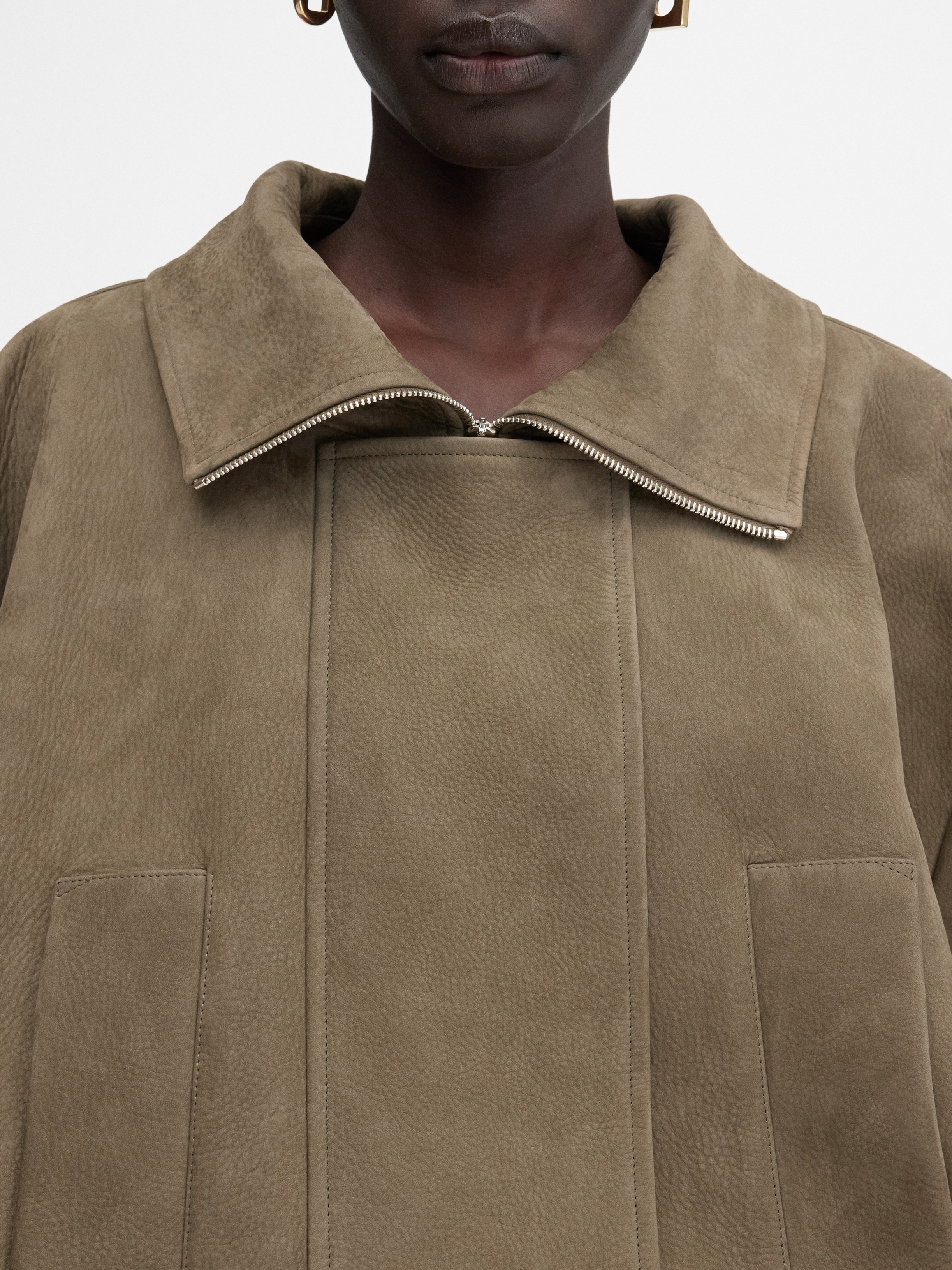 【関税＆送料込み】Jacquemus Le Ciro Leather Jacket Jacquemus Le Ciro Leather Jacket | Neutrals | FARFETCH