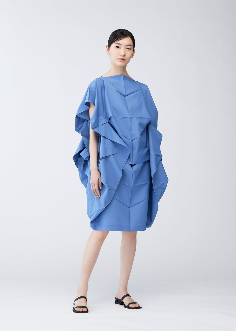 132 5. ISSEY MIYAKE NO.7 DRESS outlook