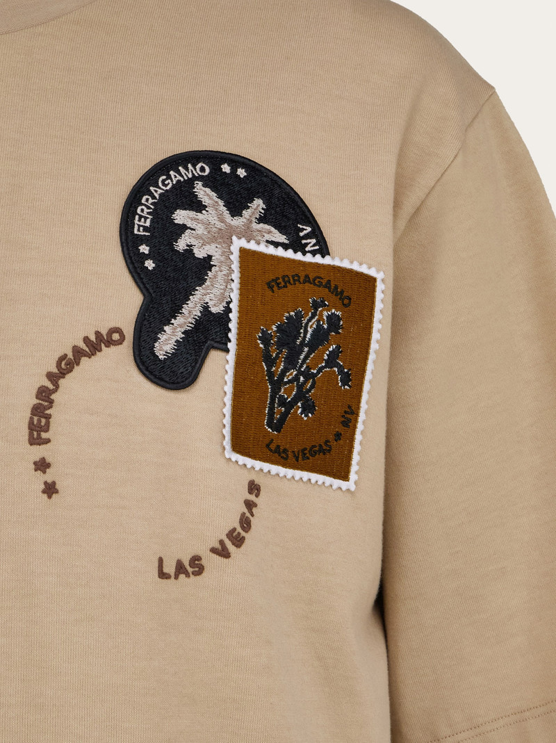 Short sleeved T-shirt with patch detail 4