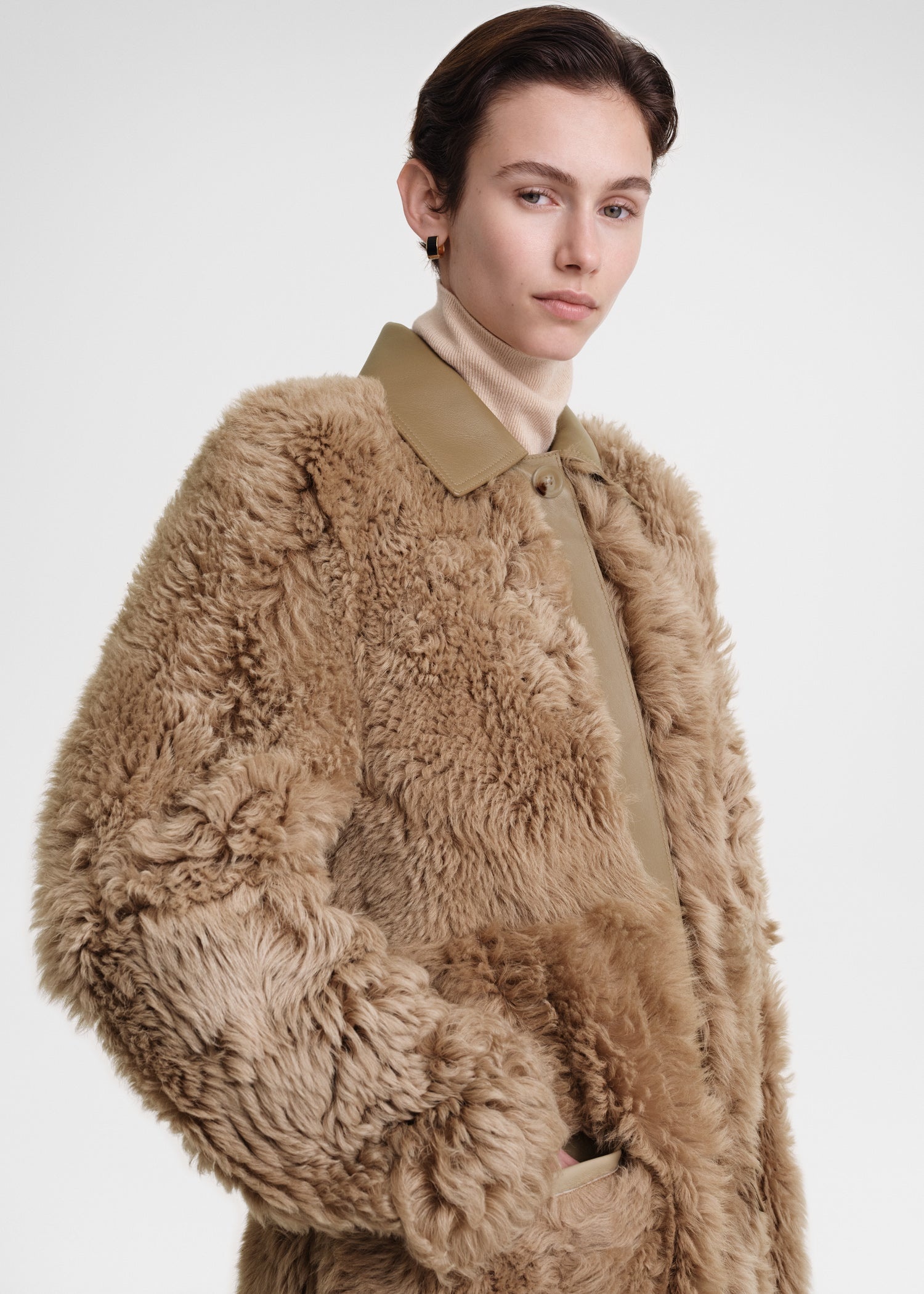 Curly shearling coat biscuit - 5