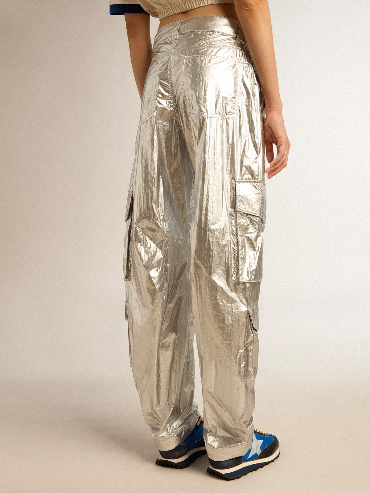 Women’s cargo pants in silver technical fabric - 4