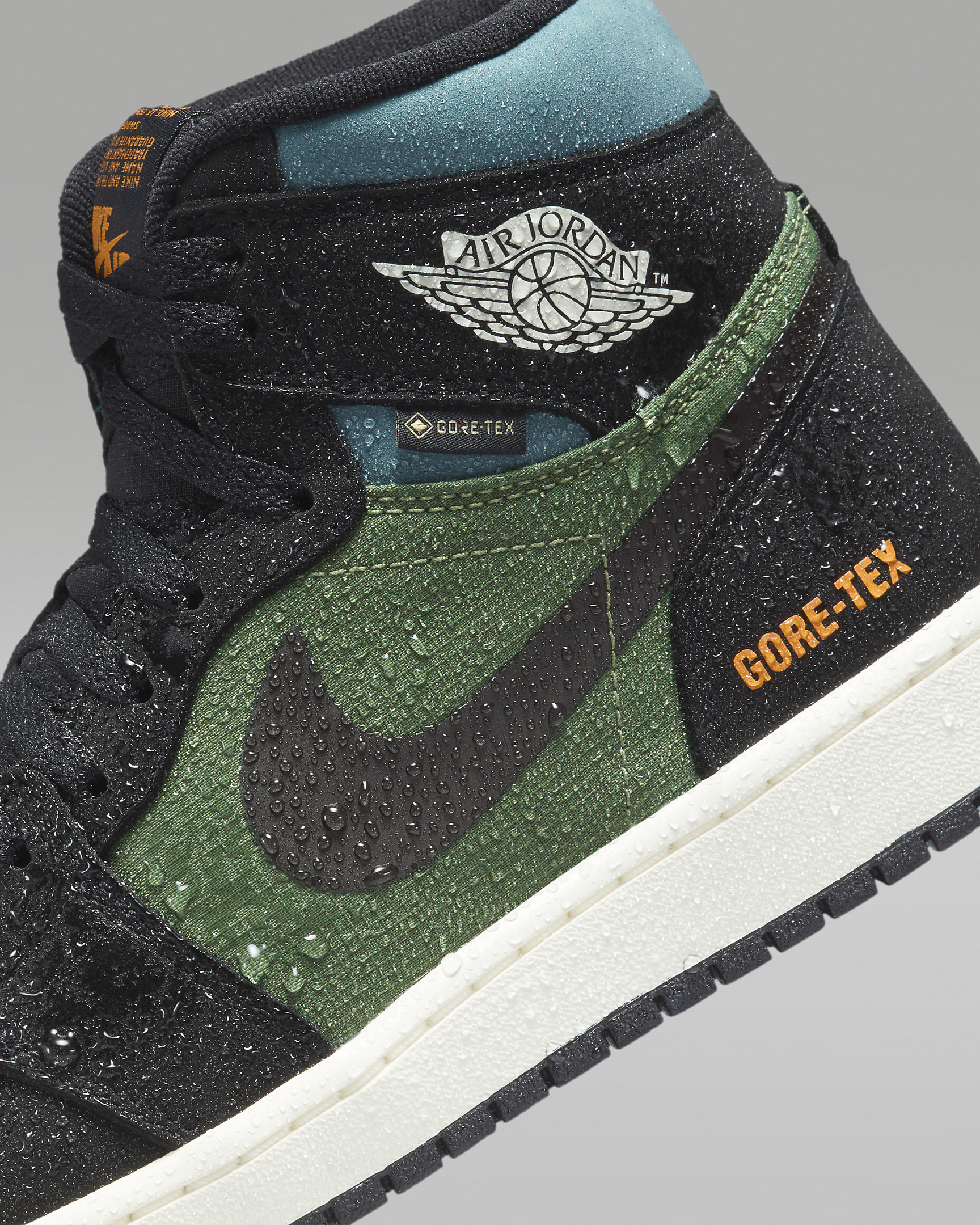Men's Air Jordan 1 Element Shoes - 9