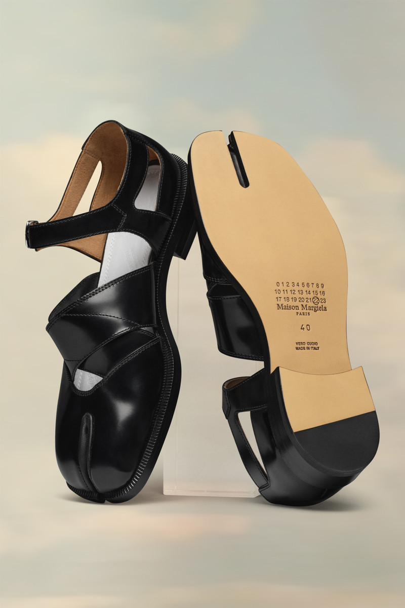 Maison Margiela Tabi leather sandals outlook