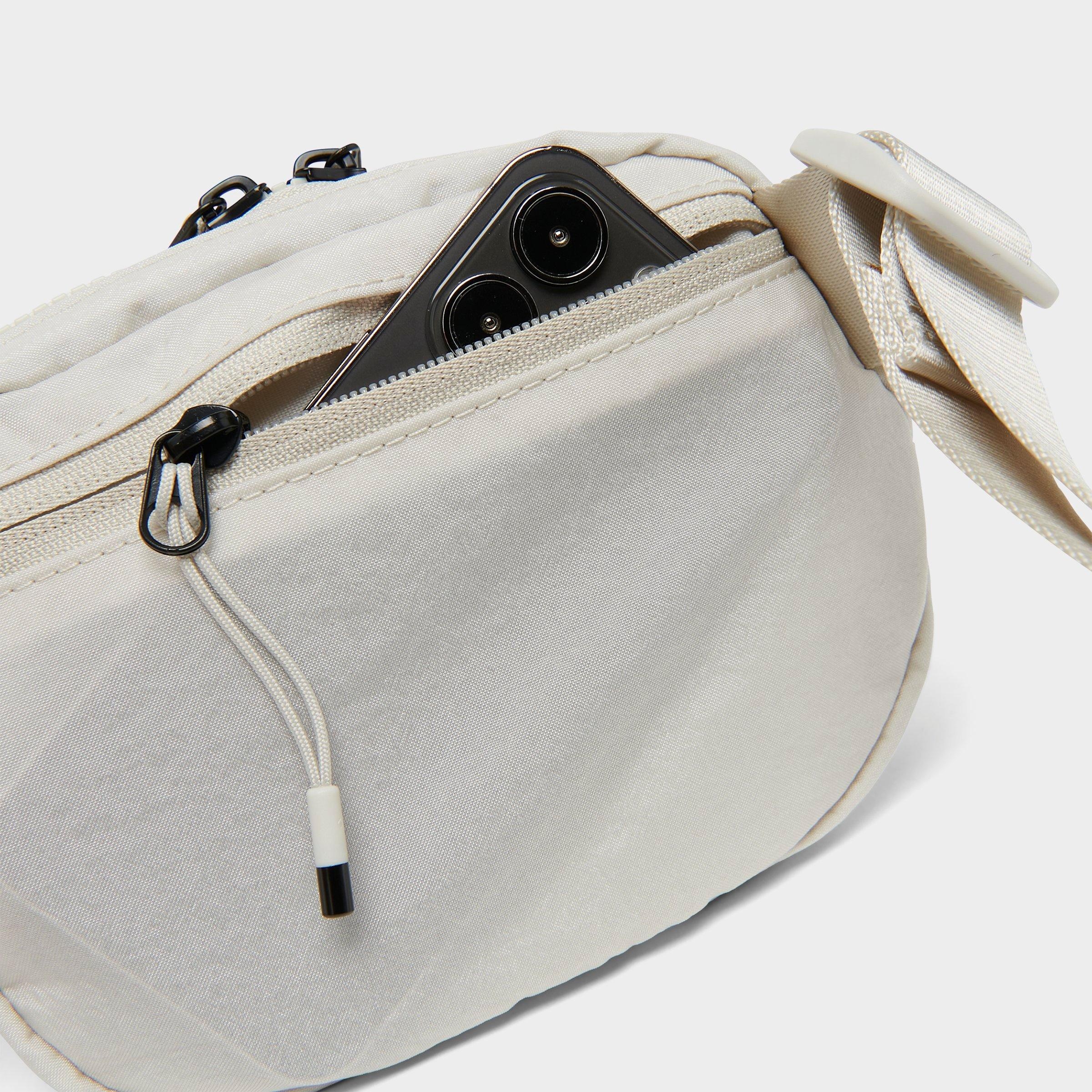 Nike NIKE AURA CROSSBODY BAG (2L) | jdsports | REVERSIBLE