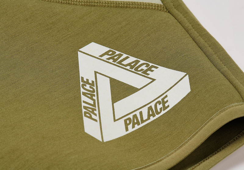 PERFORMANCE SHORT GREEN 3