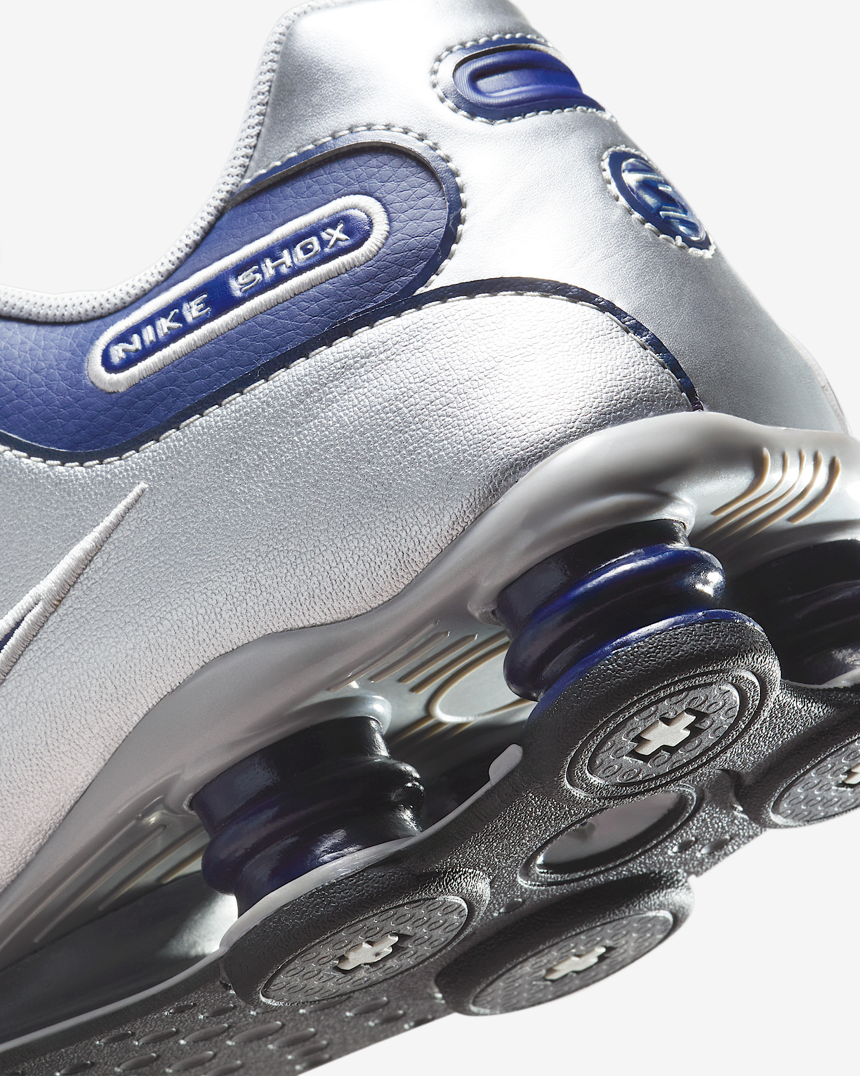 Nike Shox NZ Men's Shoe - 8