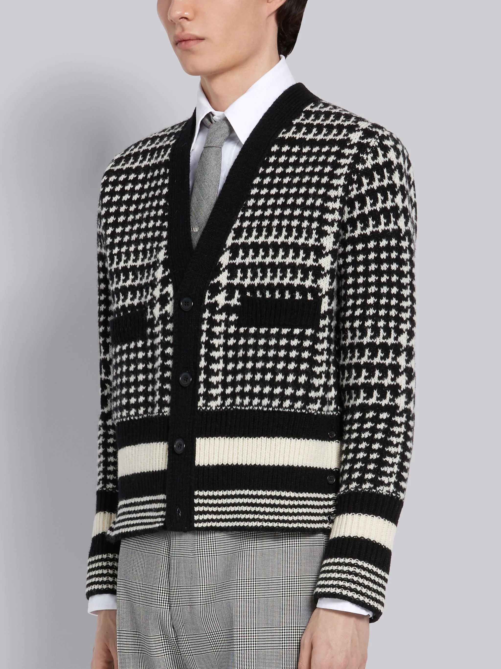 Black and White Prince of Wales Shetland Wool Jacquard V-neck Cardigan - 3