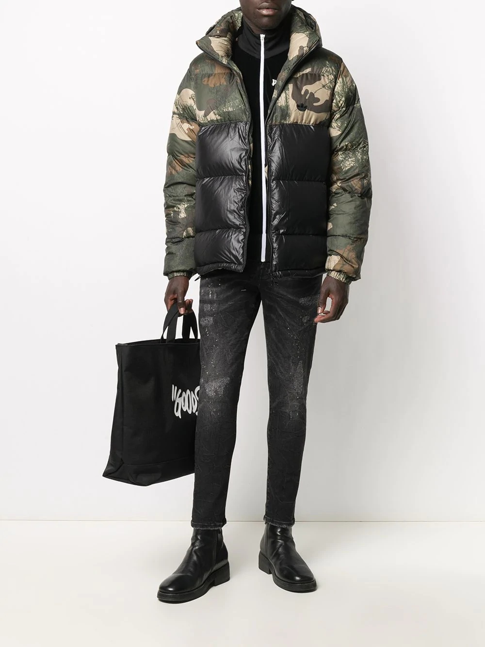 camouflage-print padded jacket  - 2