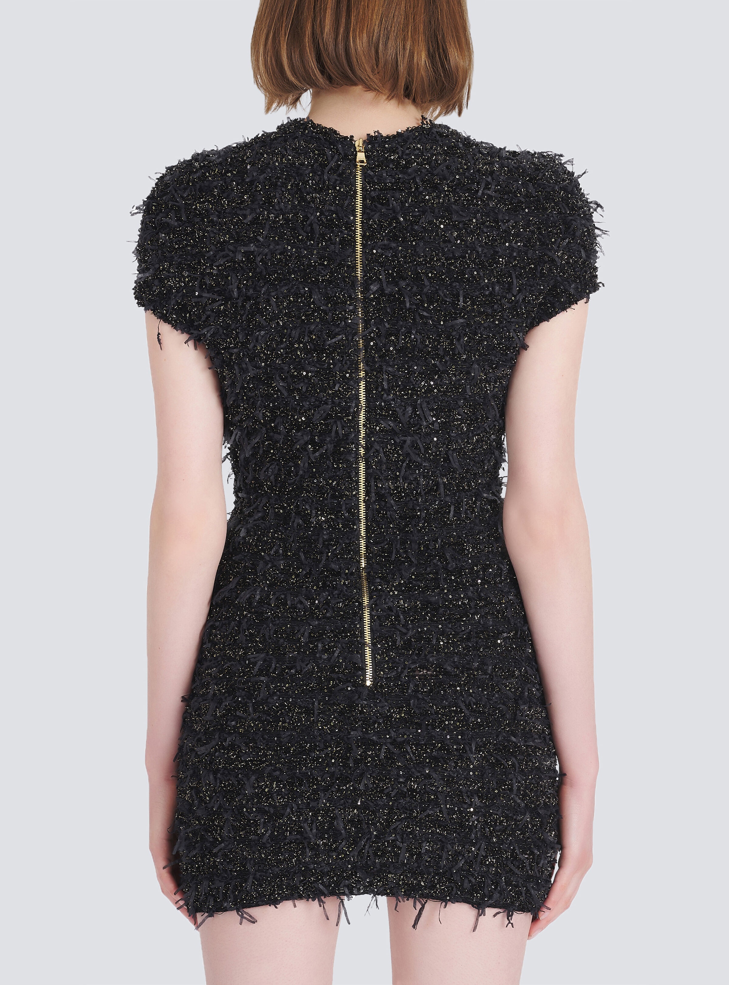 Short tweed dress with gold-tone buttons - 9