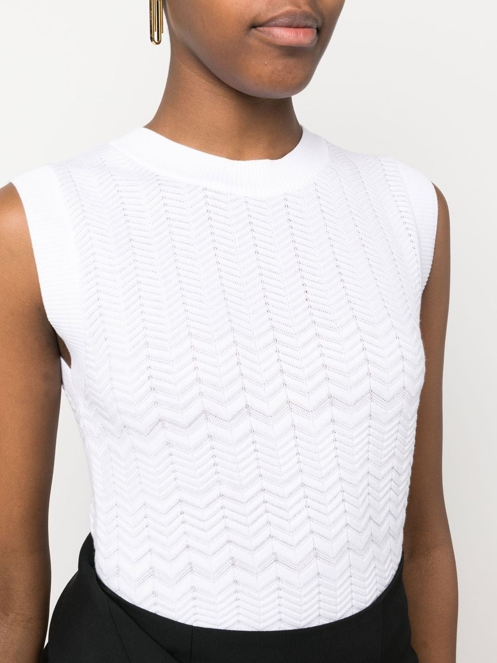 zig-zag pattern sleeveless top - 5