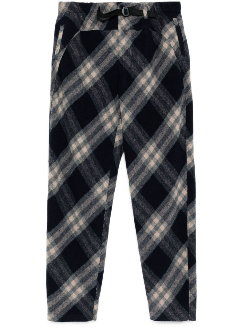check pants 1