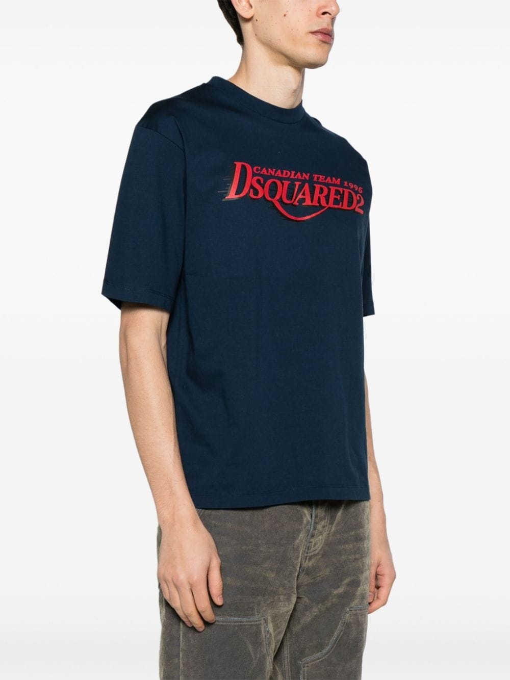 Tシャツ・カットソー D SQUARED2 COTTON T-SHIRT WITH 3D LOGO PRINT DSQUARED2 logo-print cotton T-shirt | farfetch | REVERSIBLE