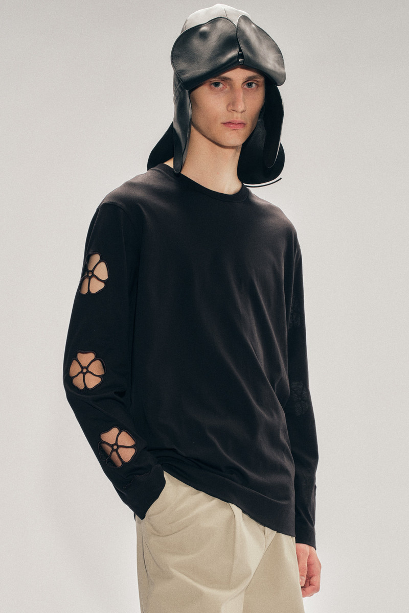 Daisy Cutout Long Sleeve T-Shirt 4
