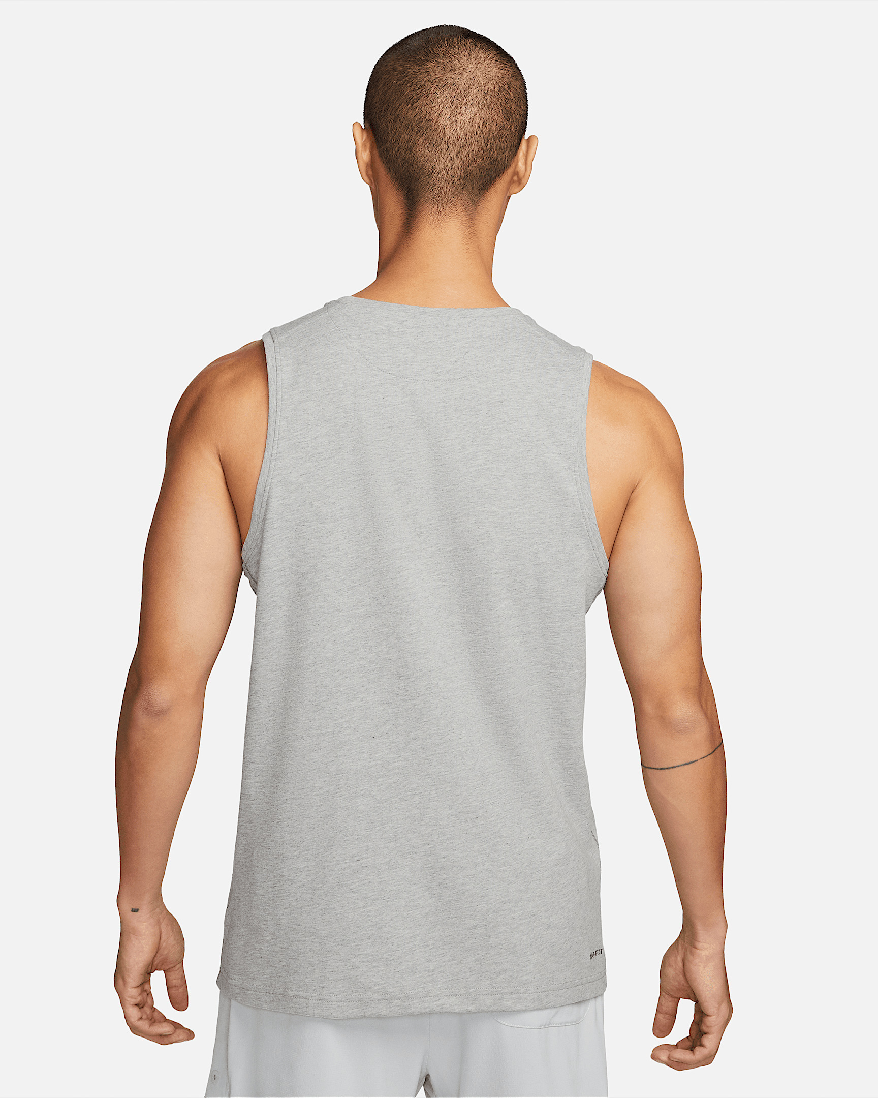 Nike Primary Men's Dri-FIT Versatile Tank - 2