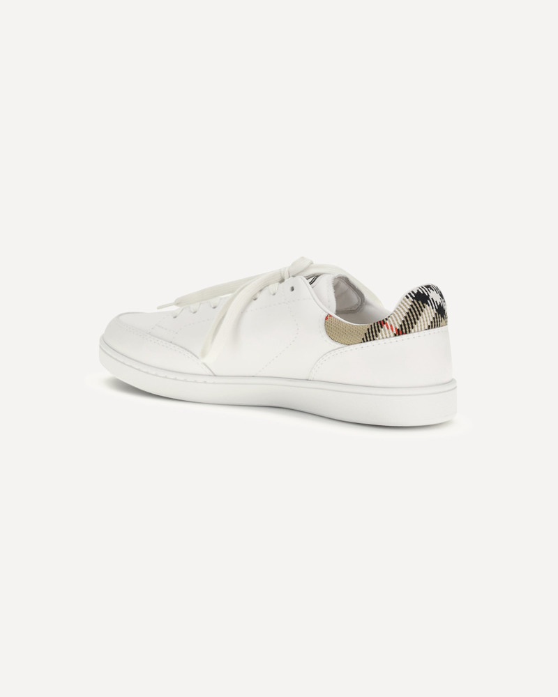 Burberry Low-Top Sneakers outlook