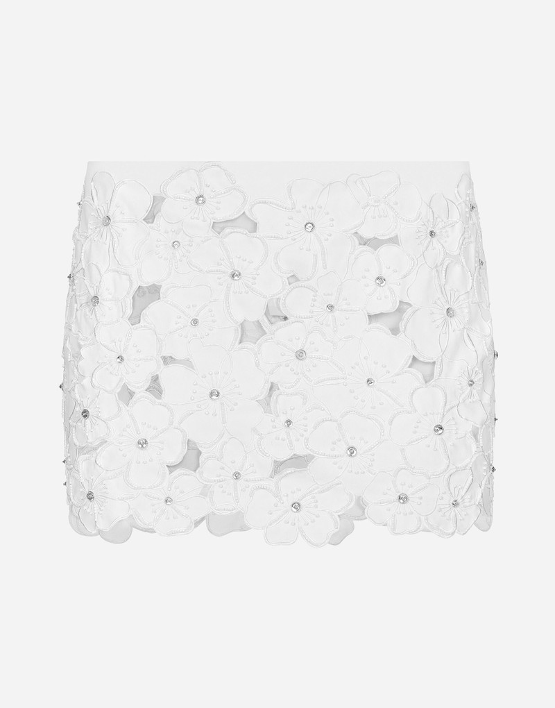 면 miniskirt 와 floral 자수 과 rhinestone embellishment 1