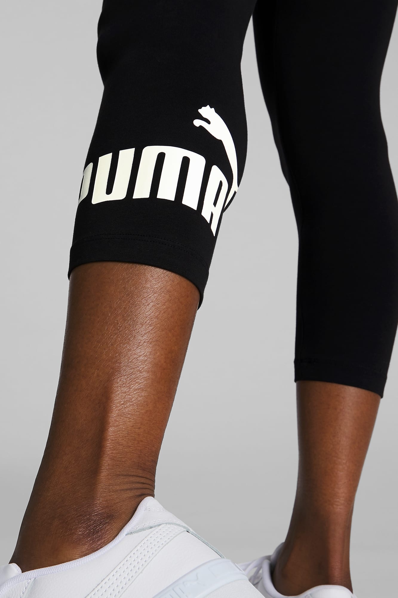 Essentials Women's 3/4 Logo Leggings - 7