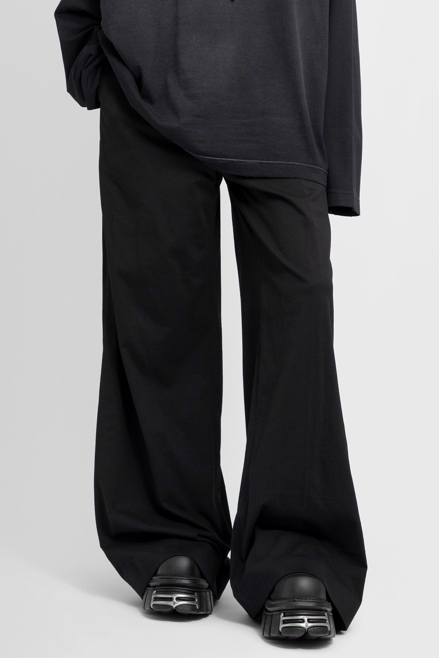 VETEMENTS MAN BLACK TROUSERS - 2