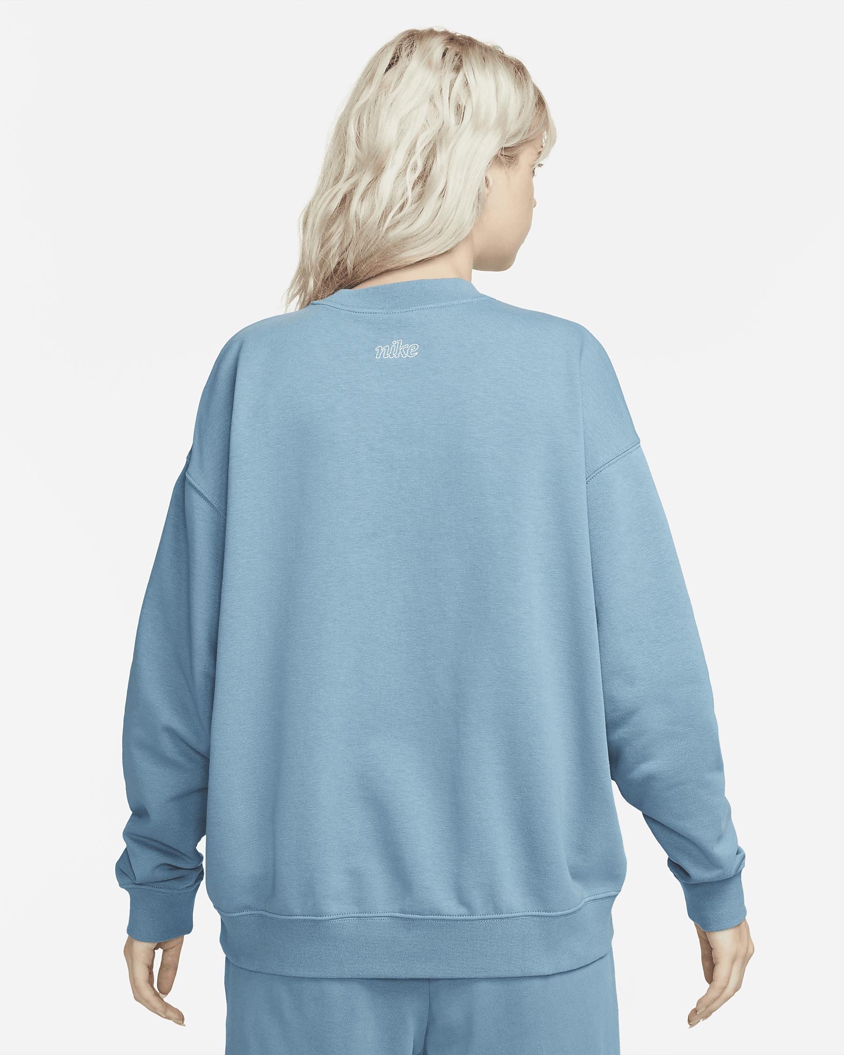 Nike Dri-FIT Get Fit Women's Graphic Crewneck Sweatshirt - 2